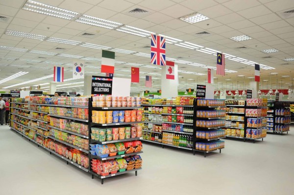 Fare la spesa al supermercato per risparmiare